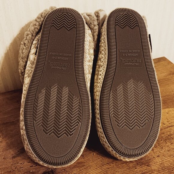 Muk Luks Melinda Bootie Slippers (Grey Snow) - Picture 10 of 10